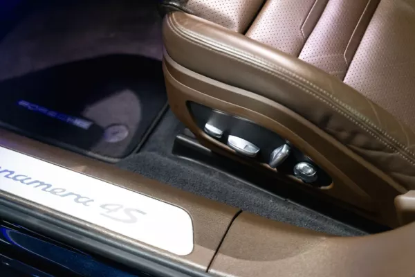 Porsche Panamera Sport Turismo 9