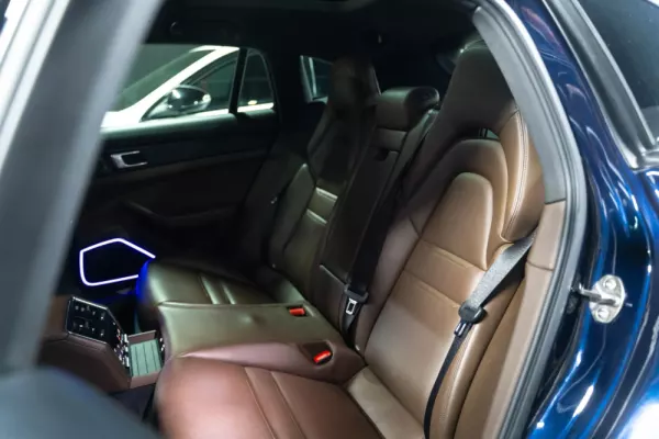 Porsche Panamera Sport Turismo 15