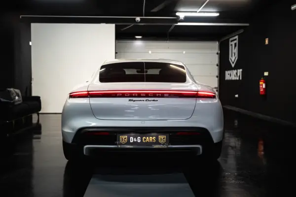 Porsche Taycan Turbo 24