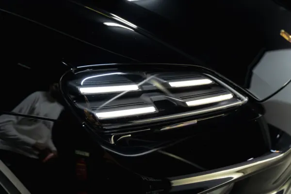 Porsche Macan Outro 21