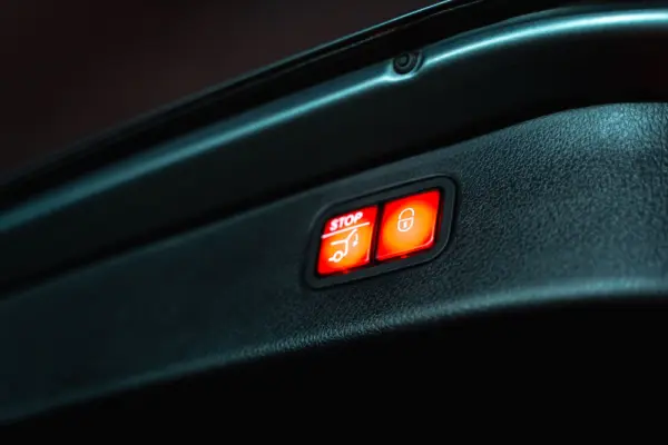 Mercedes-Benz C 300 e AMG Line 28