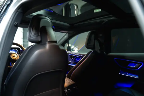 Mercedes-Benz EQE SUV 350+ 11