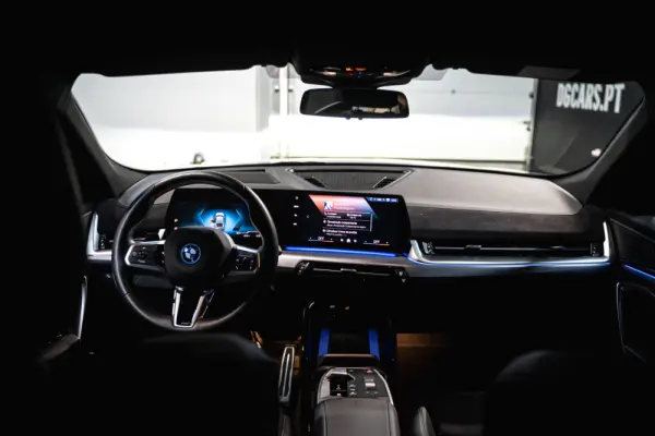 BMW iX2 eDrive20 Pack Desportivo M 15
