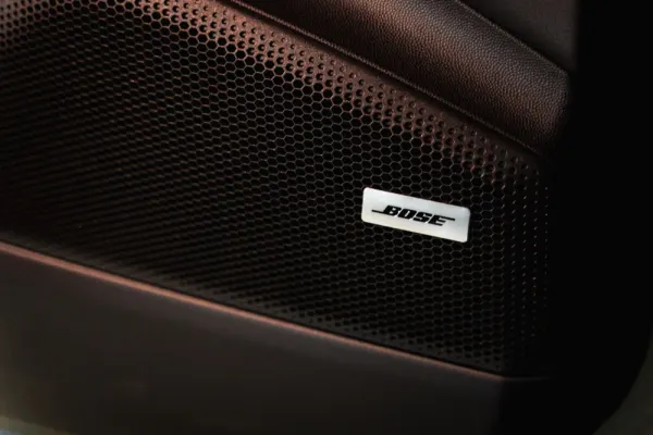 Porsche Macan Outro 15