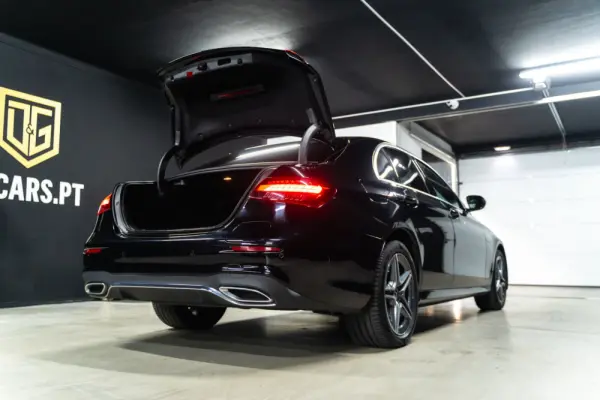 Mercedes-Benz E 300 de AMG Line 23