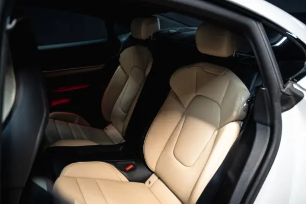 Porsche Taycan Turbo 19