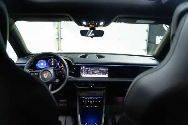 Porsche Macan Electric 4 20