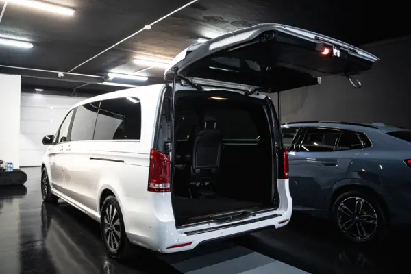 Mercedes-Benz EQV 300 Longo 21