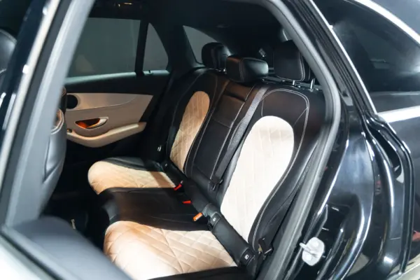 Mercedes-Benz GLC 300 de 4Matic 15