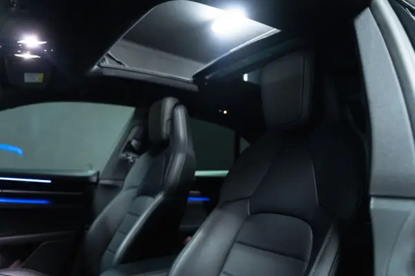 Porsche Macan Electric 4 18