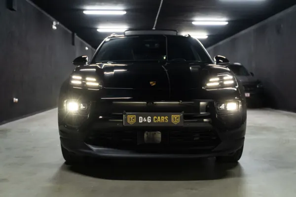 Porsche Macan Outro 22