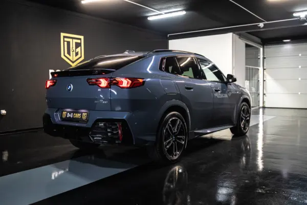 BMW iX2 eDrive20 Pack Desportivo M 24