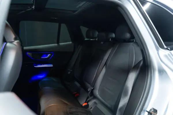 Mercedes-Benz EQE SUV 350+ 12