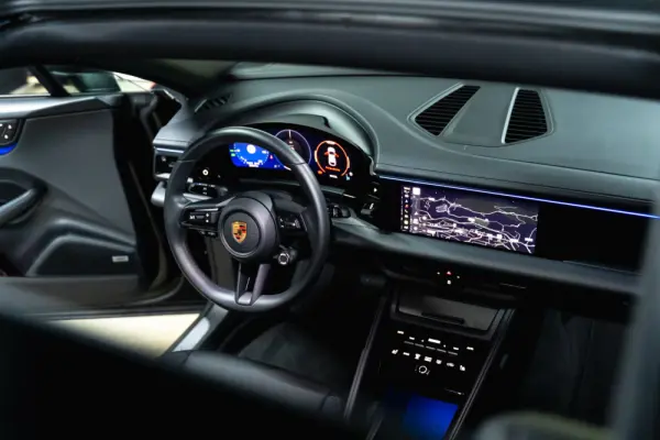 Porsche Macan Electric 4 21