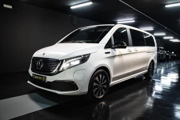 Mercedes-Benz EQV 300 Longo 18