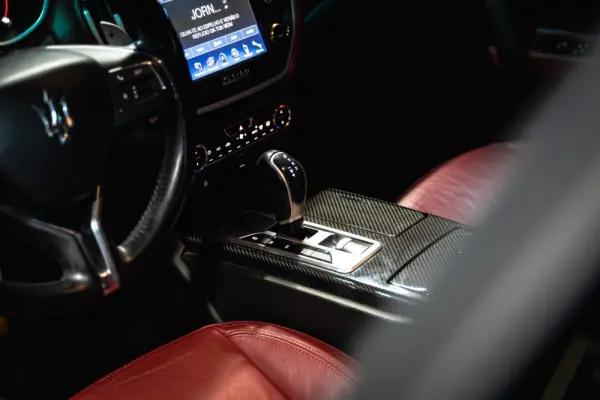 Maserati Ghibli 3.0 V6 10