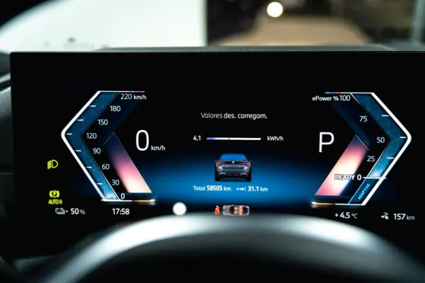 BMW i4 eDrive40 Pack Desportivo M Pro 9