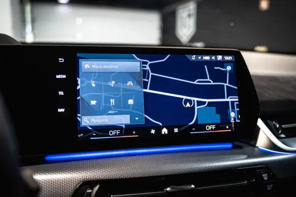 BMW iX2 eDrive20 Pack Desportivo M 10