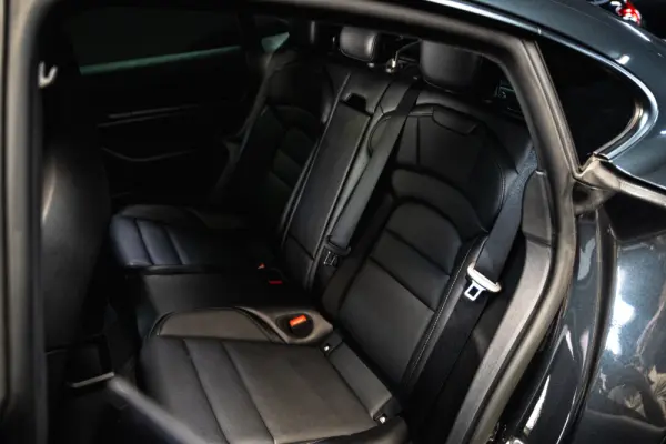 Porsche Taycan Bateria Performance Plus 11