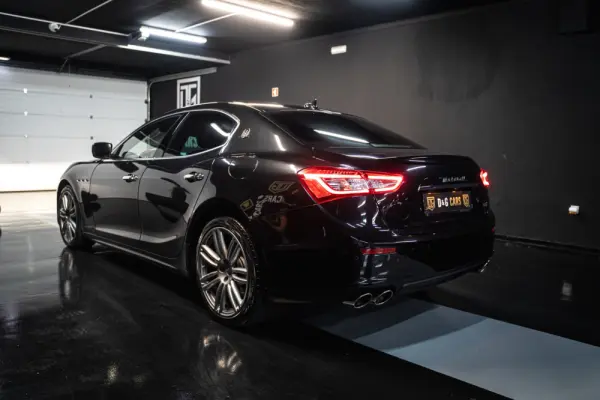 Maserati Ghibli 3.0 V6 4