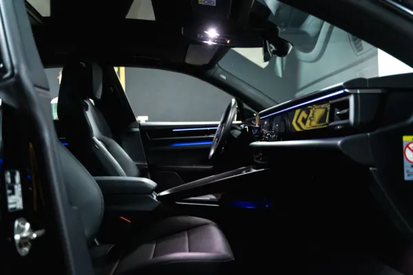 Porsche Macan Outro 20