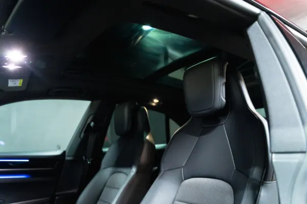 Porsche Macan Outro 17