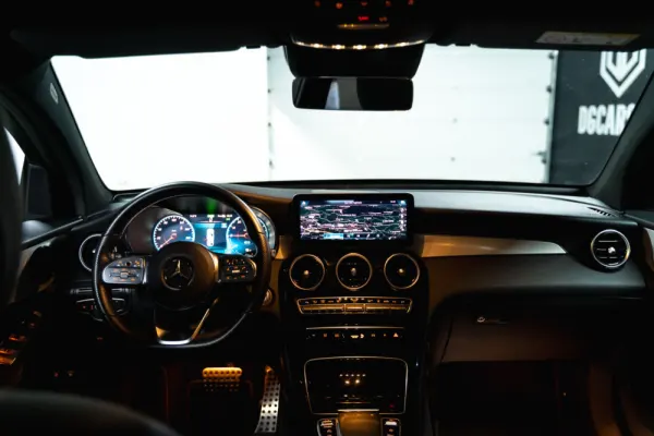 Mercedes-Benz GLC 300 e Coupé 4Matic 16