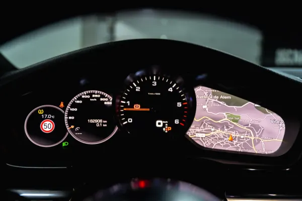 Porsche Panamera 4 S 11