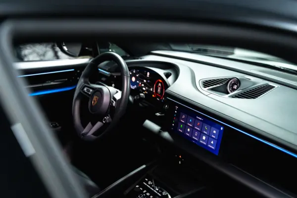 Porsche Macan Standard 25