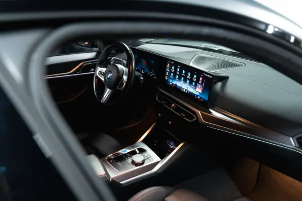 BMW i4 eDrive40 Pack Desportivo M Pro 17