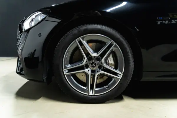 Mercedes-Benz E 300 de AMG Line 20