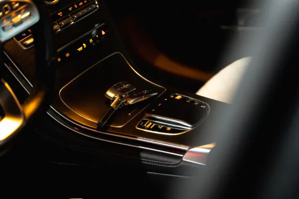 Mercedes-Benz GLC 300 de 4Matic 8