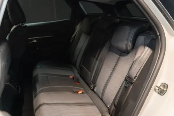 Peugeot 3008 1.6 Hybrid Allure Pack e-EAT8 18