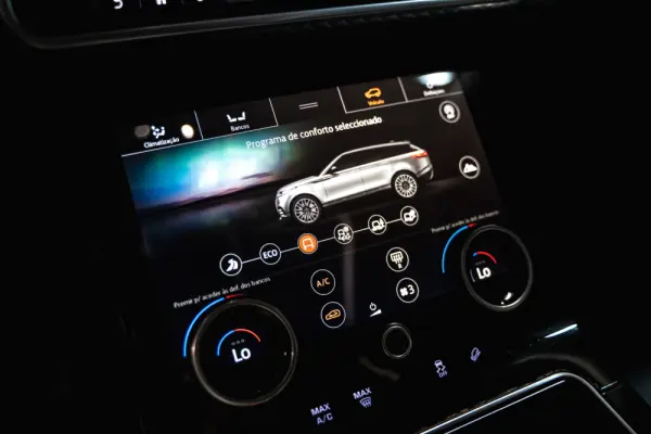 Land Rover Range Rover Velar 2.0 D S 11