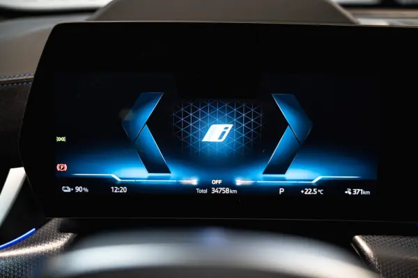 BMW iX2 eDrive20 Pack Desportivo M 9