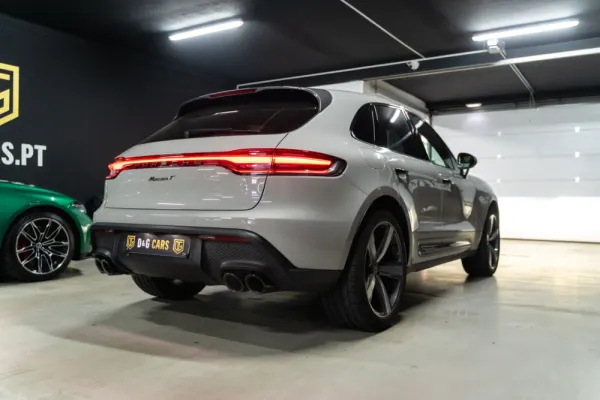 Porsche Macan T 5