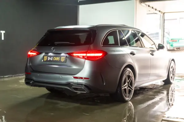 Mercedes-Benz C 300 e AMG Line 4