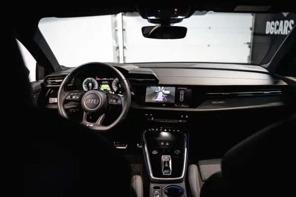 Audi A3 Sportback e-hybrid 150 kW S tronic S line 18