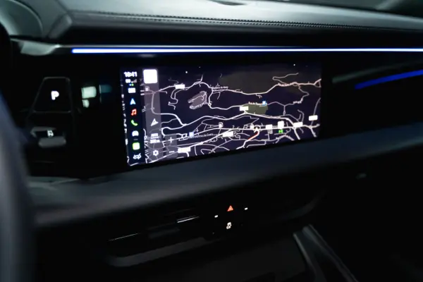 Porsche Macan Electric 4 14