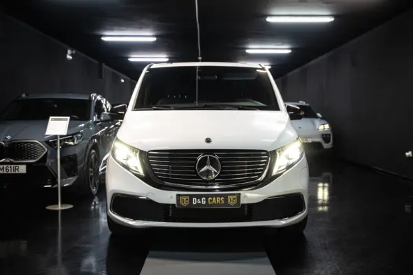 Mercedes-Benz EQV 300 Longo 17