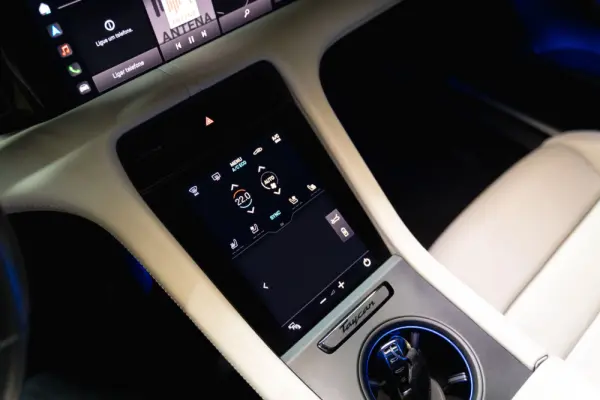 Porsche Taycan 4S 13