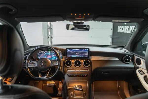 Mercedes-Benz GLC 300 de 4Matic 16
