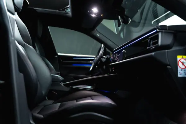 Porsche Macan Electric 4 22