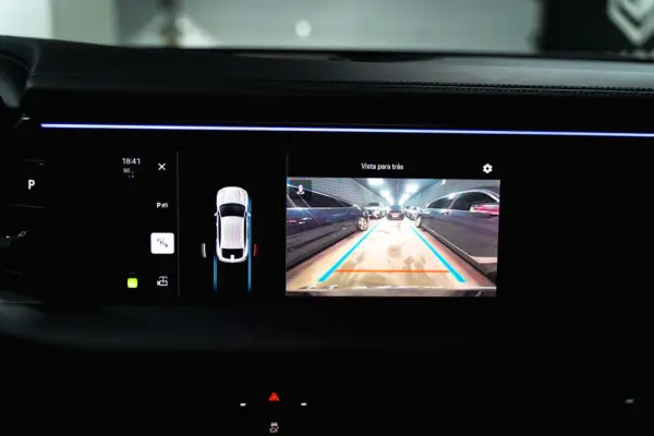 Porsche Macan Electric 4 15