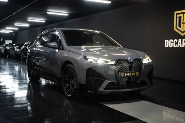 BMW iX xDrive 40 Pack Desportivo 1