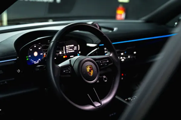 Porsche Macan Standard 8