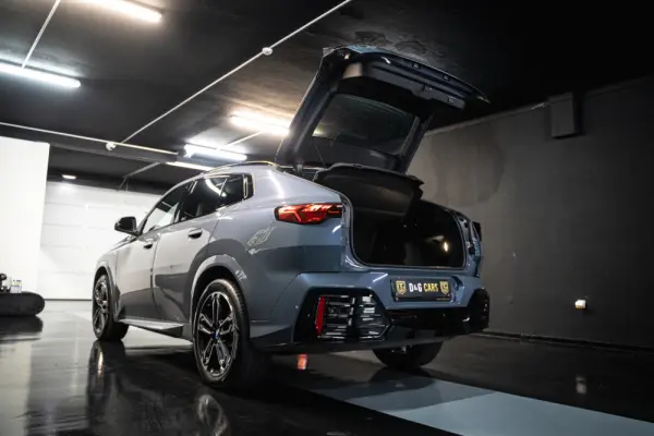 BMW iX2 eDrive20 Pack Desportivo M 25
