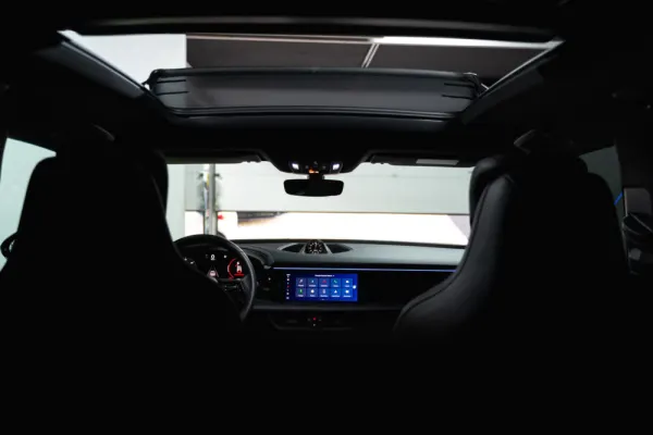 Porsche Macan Outro 4