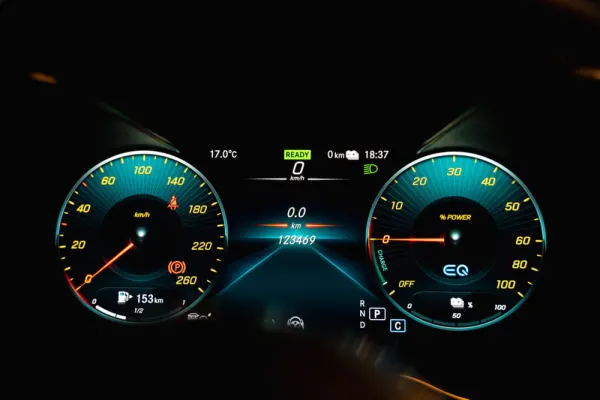 Mercedes-Benz GLC 300 e Coupé 4Matic 12