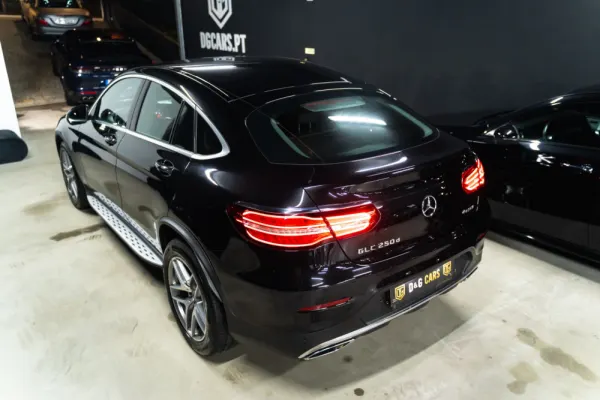Mercedes-Benz GLC 250 d Coupé AMG Line 4-Matic 2